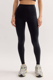 Black FLOAT Ultralight Legging