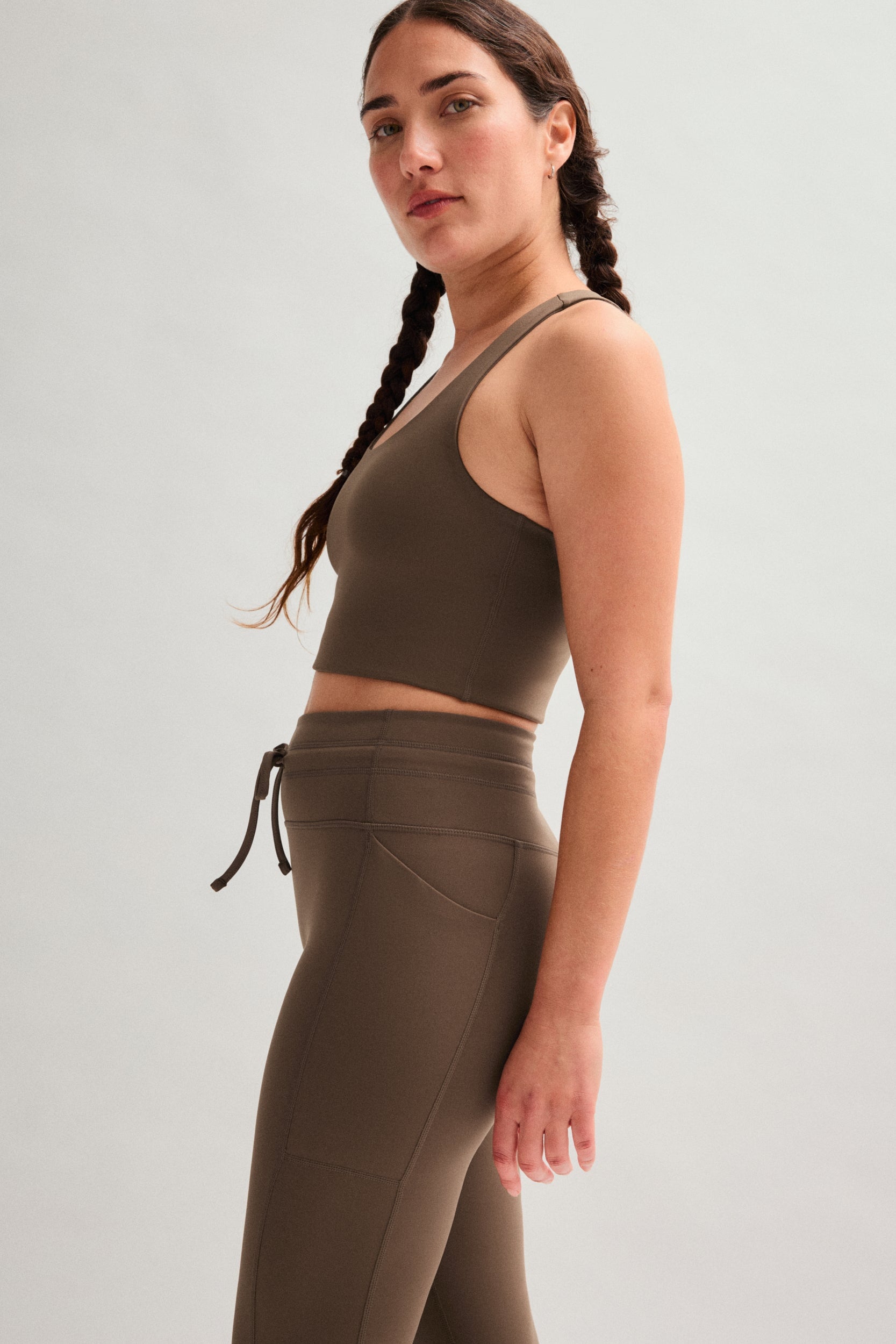 Café Compressive Drawstring Pocket Legging