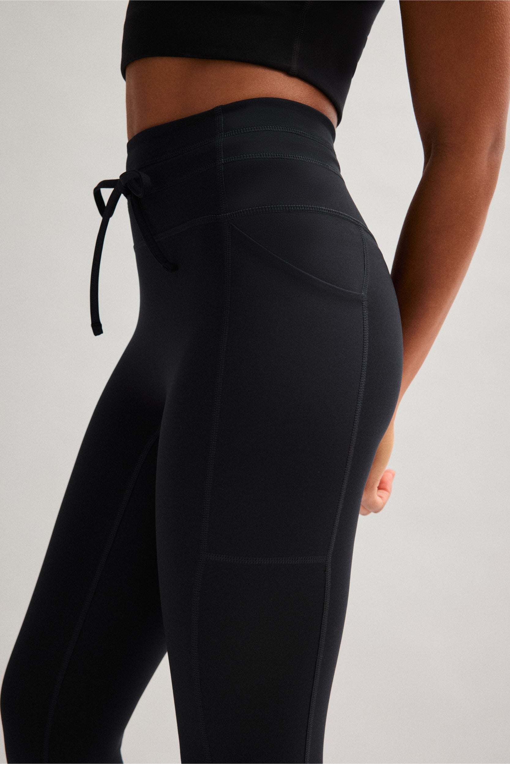 Black Compressive Drawstring Pocket Legging