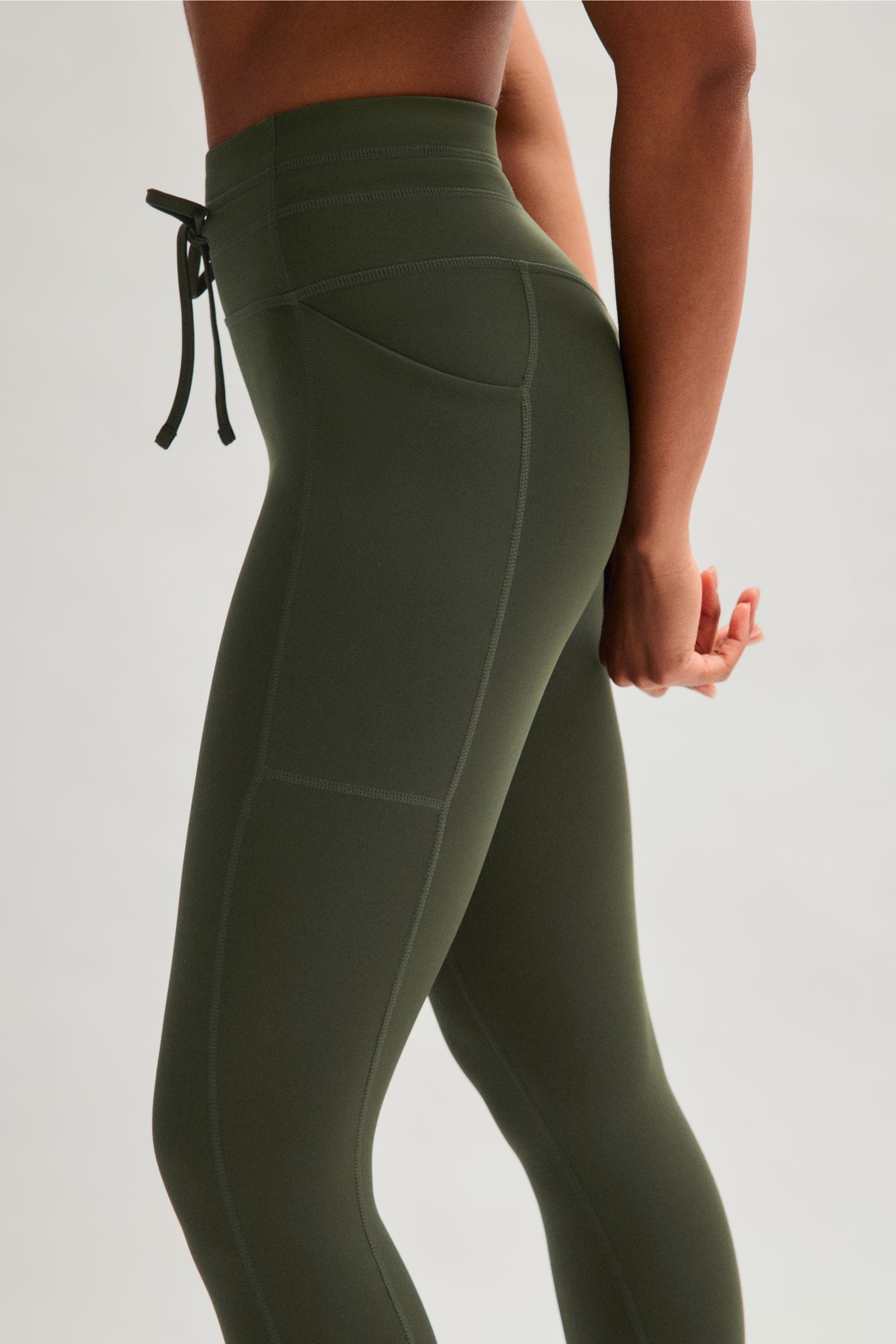 Terrace Compressive Drawstring Pocket Legging