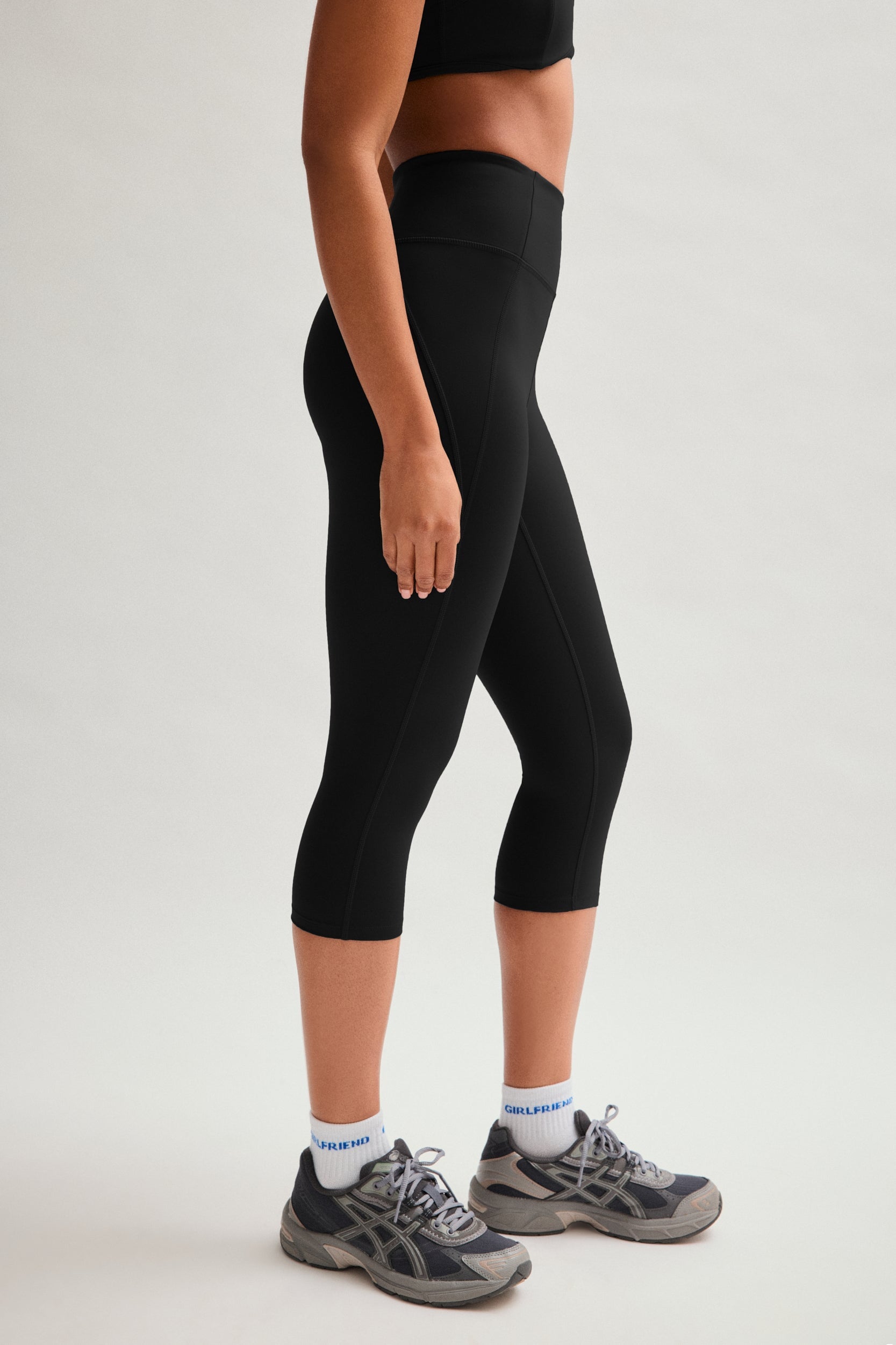 Black Compressive High-Rise Capri
