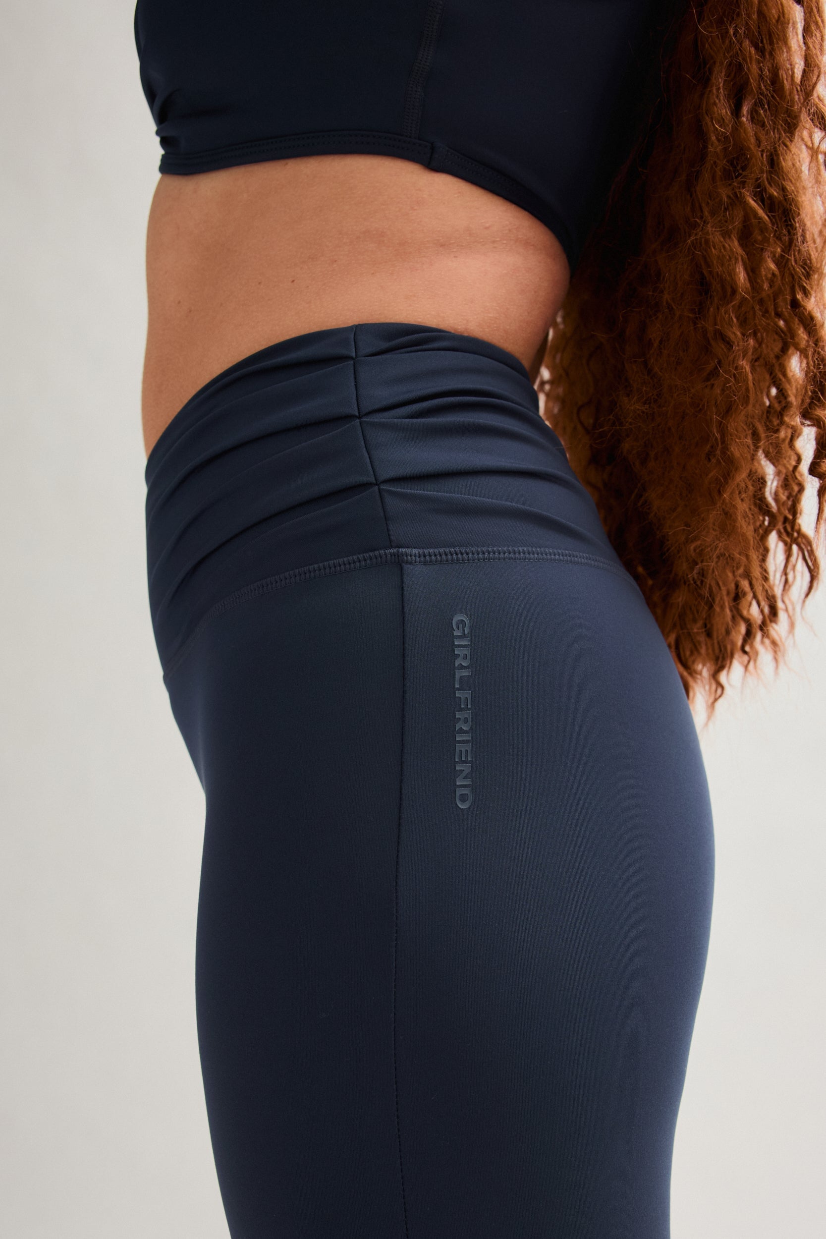 Skyline Compressive Pleated Waistband Legging