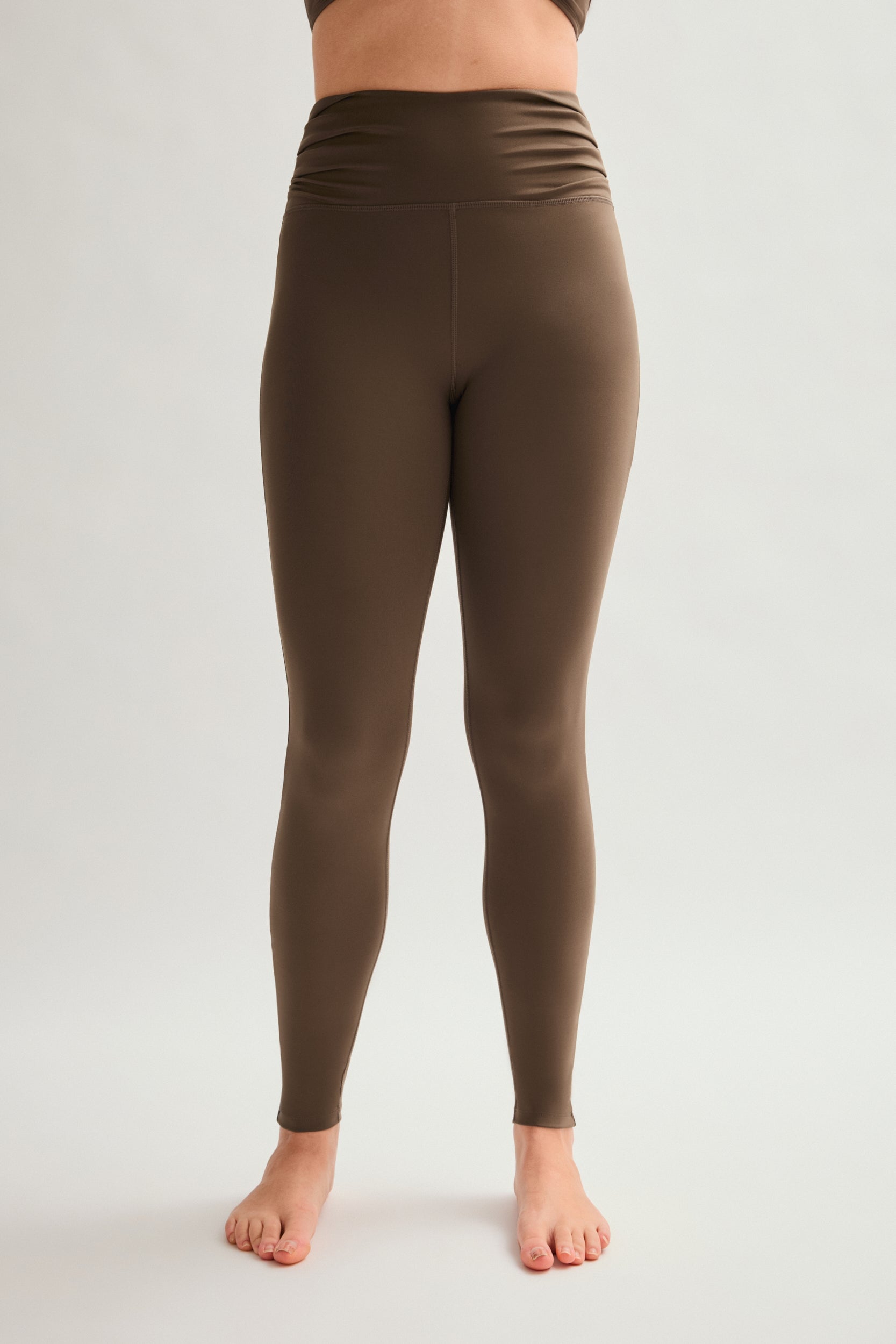 Café Compressive Pleated Waistband Legging