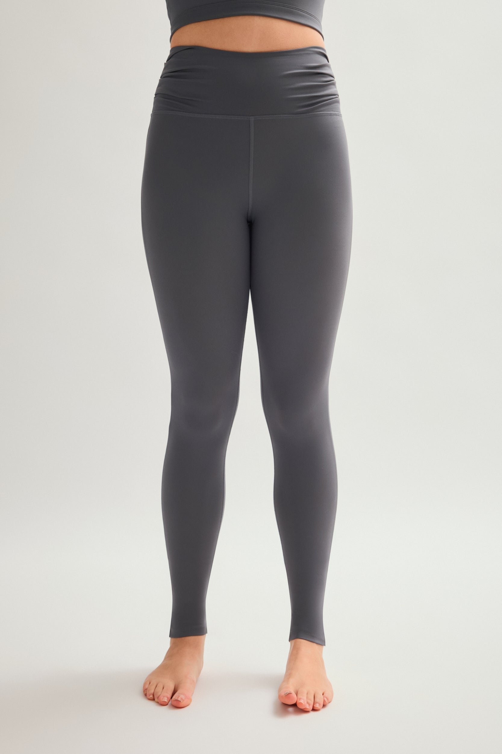 Moon Compressive Pleated Waistband Legging