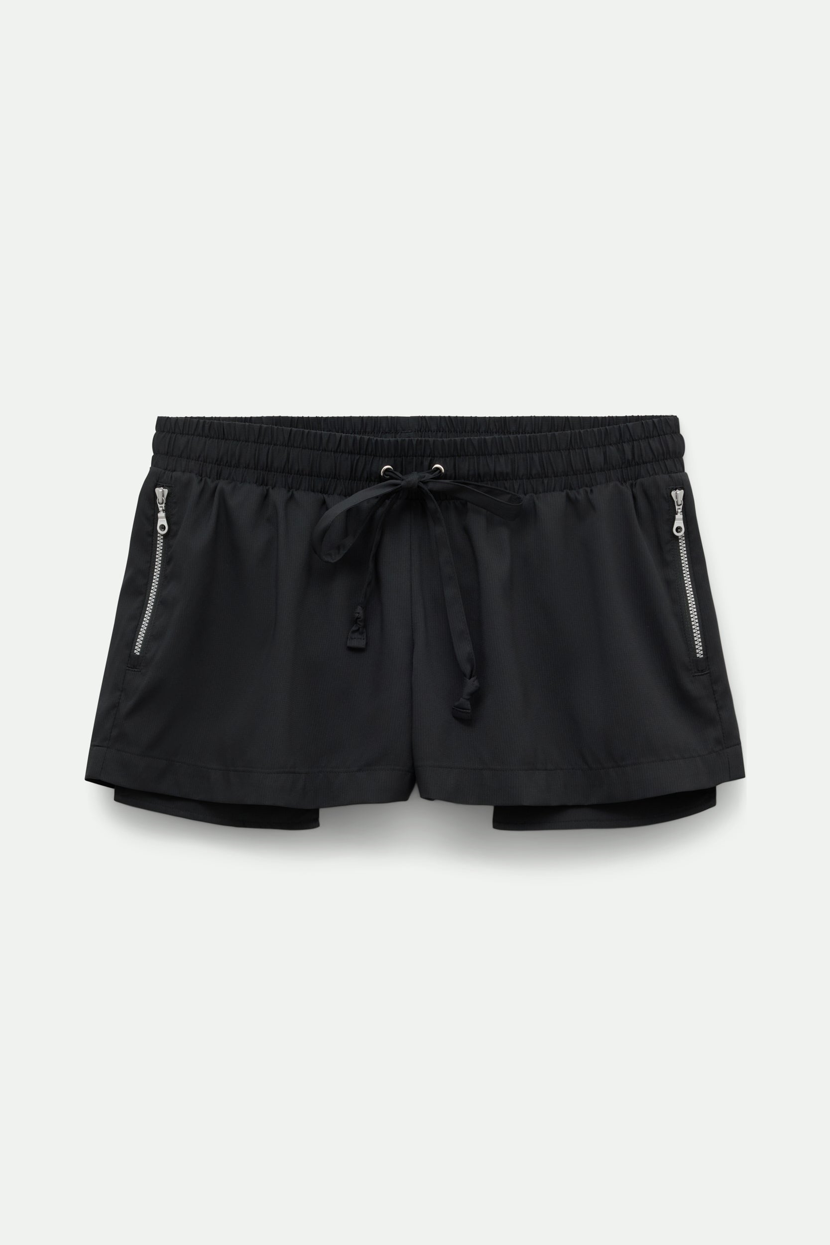 Black Vista Contrast Short