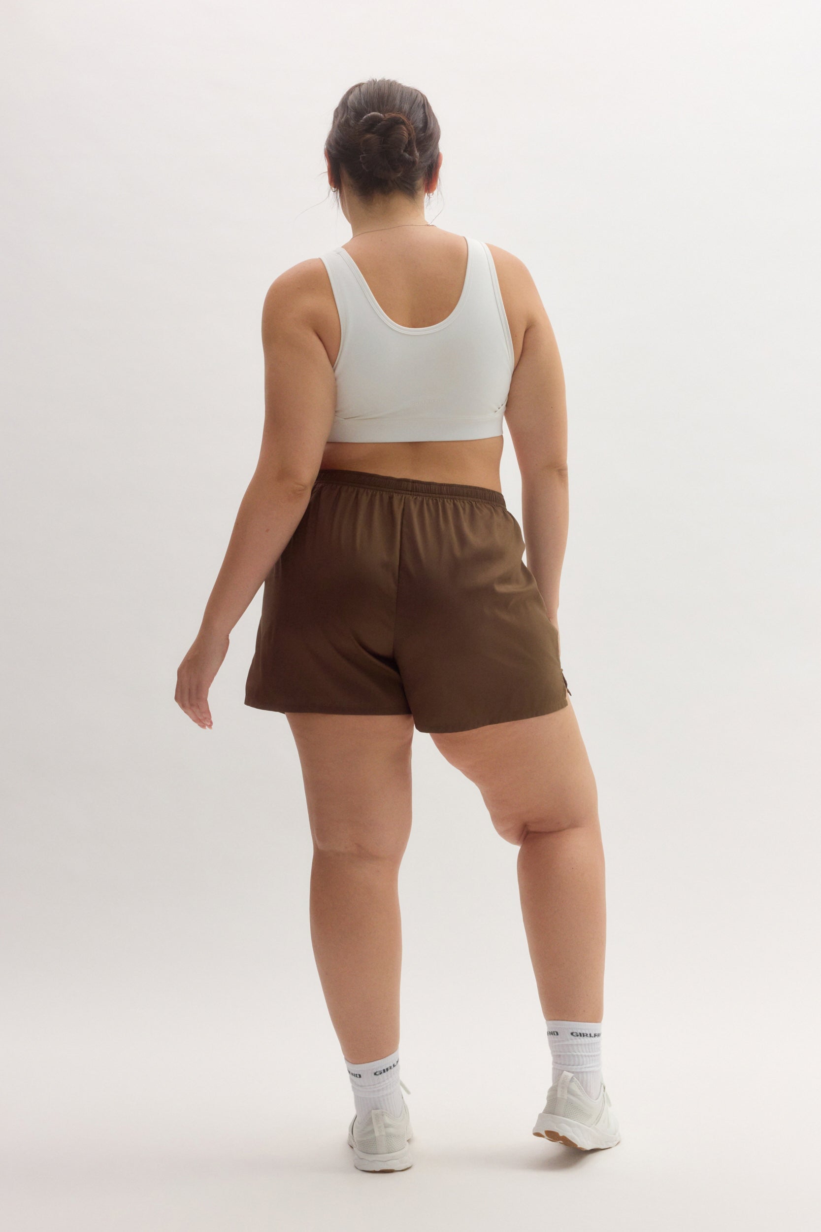 Chestnut Gazelle Short